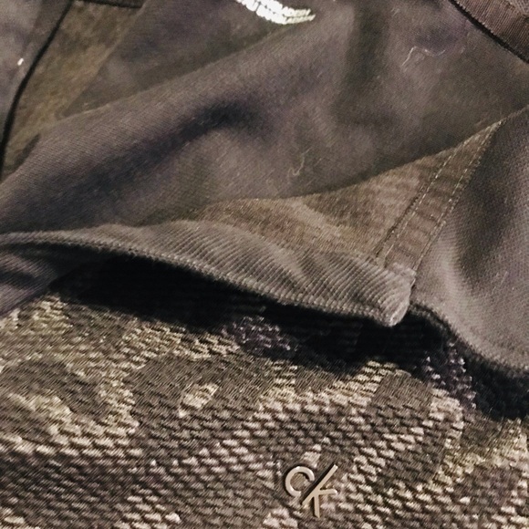 SOLD! Calvin Klein golf shirt - Picture 4 of 5